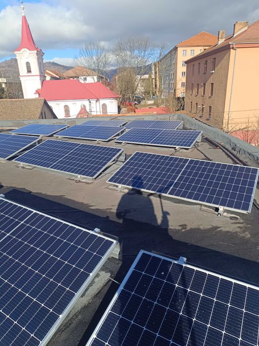 Curățenie panouri.