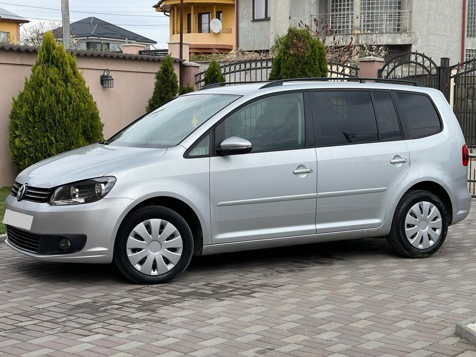 Vw Touran 2011 1.6 tdi Manual Clima 5 locuri EURO 5