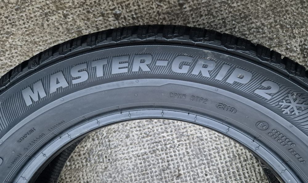 Set 2buc 205/60 R16 92H Semperit Master-Grip 2 M+S iarnă