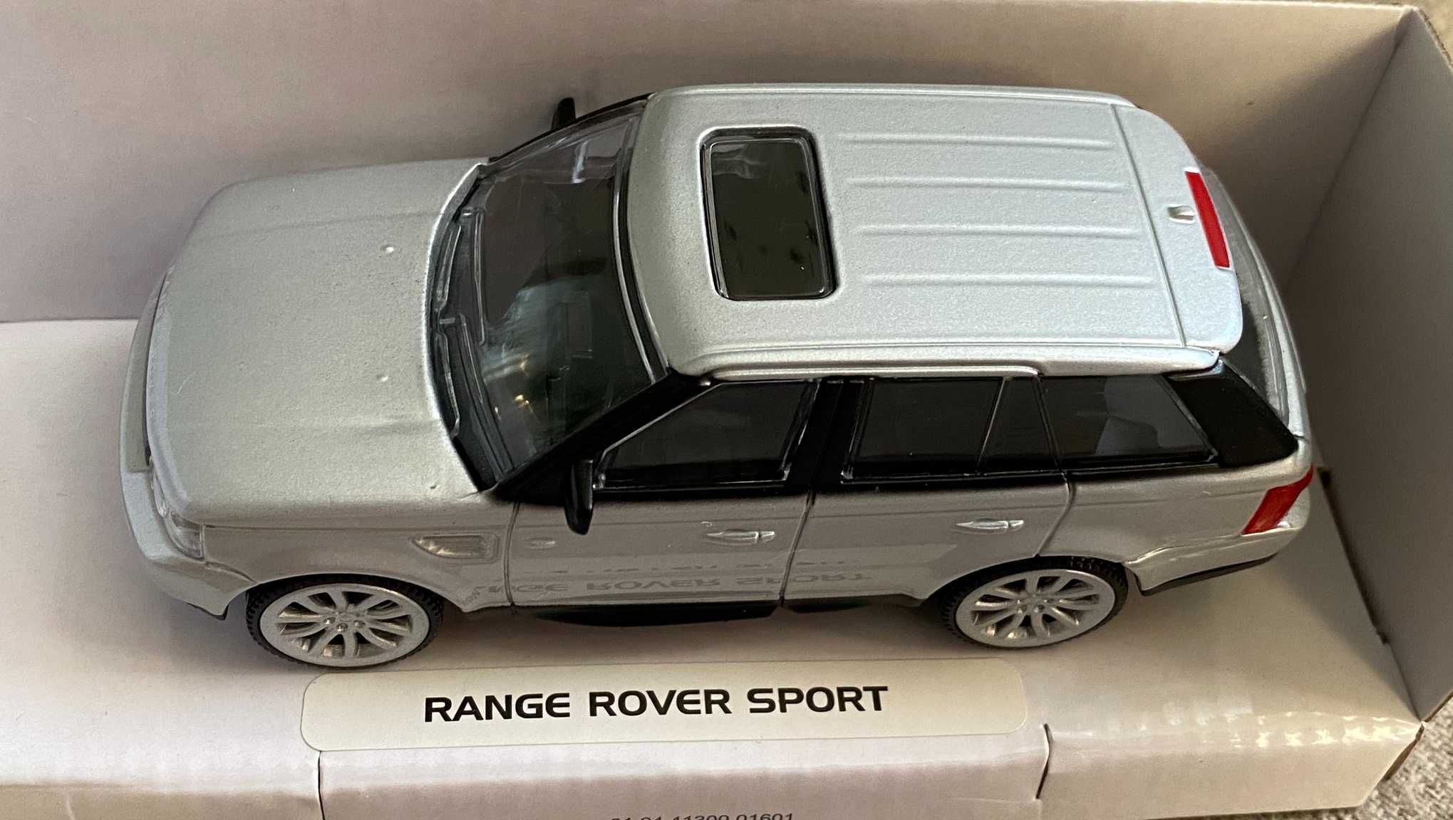 Macheta masinuta Land Rover Range Sport scara 1 43 - metal - noua
