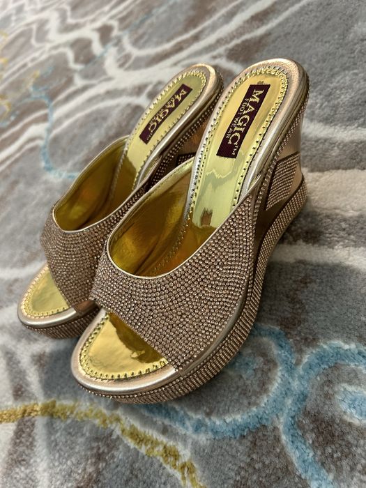 Блестящие мюли на танкетке [размер 25]