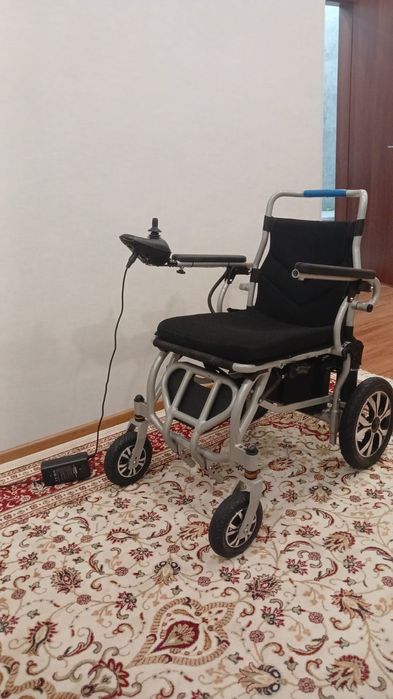 Продам электрическую коляску