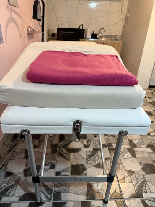 Кушетка + дюшек+ стол+ лампа