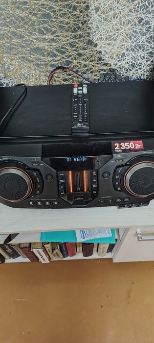 Музыкальный центр