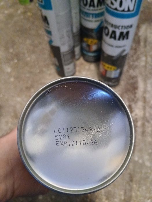 Spuma poliuretanica polistiren Bison