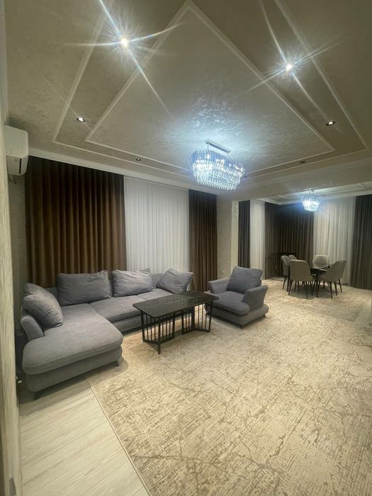 Ул.Бабура  Новостройка   Зарафшон сити.  3 ком