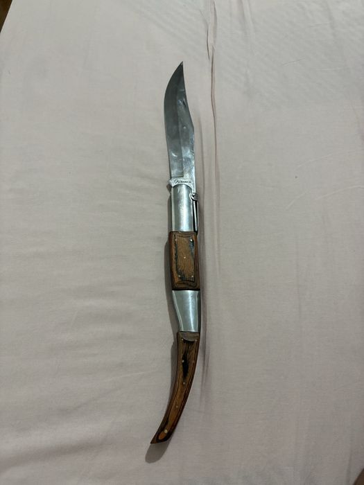 Vand briceag criket 48 cm nu trimiti prin curier