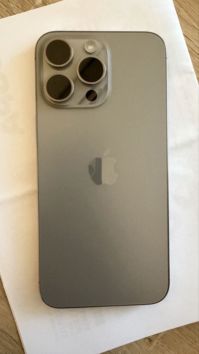 Безупречен iPhone 15 Pro Max/256/Silver
