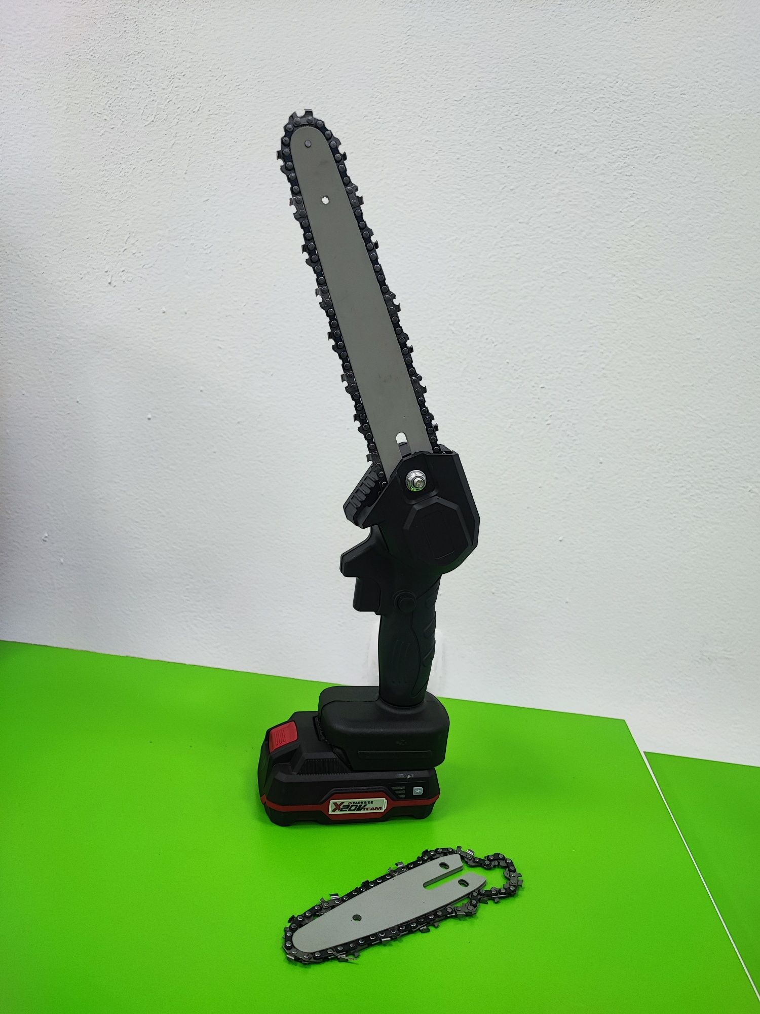 Fierastrau drujba pe acumulator Parkside 20v