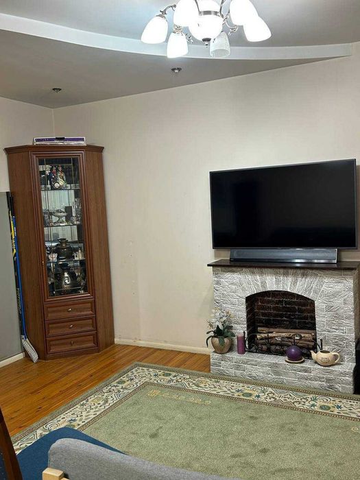 ул.Ойбек Госпитальный МЦ Шох банковская 4-комн 4/9 174 м² чистая