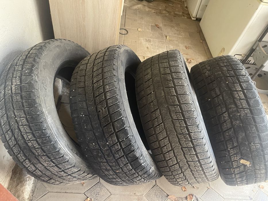 Балон покришка размері 265,60,18