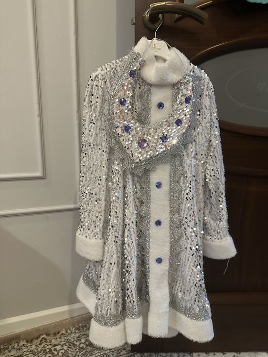 Продам костюм снегурочки