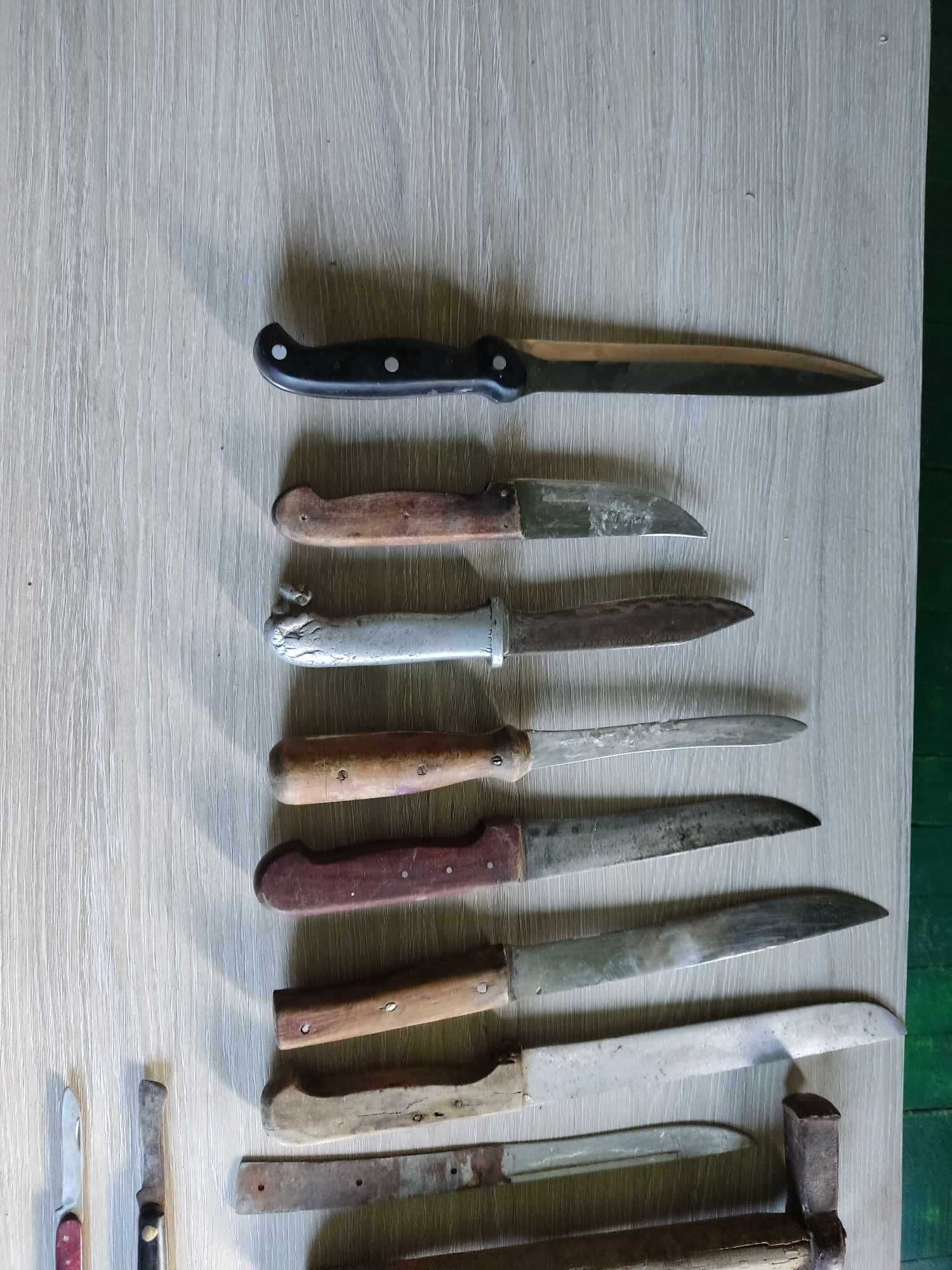 Ножове и инструмент от Соца