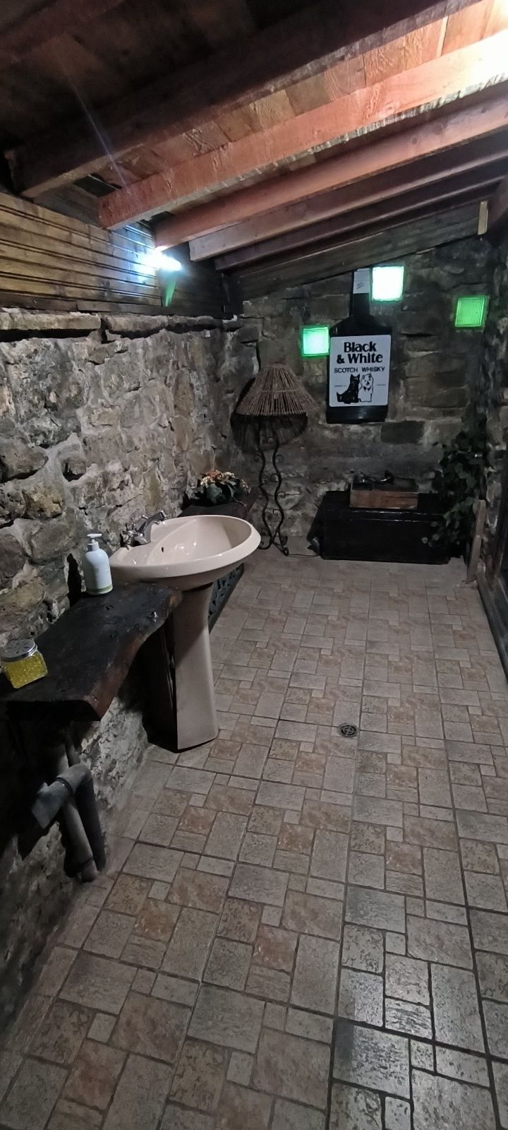 Мецовата воденица Заета за нова година .