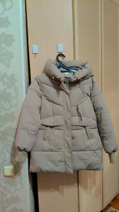 Продам женские куртки.Обе за 12000