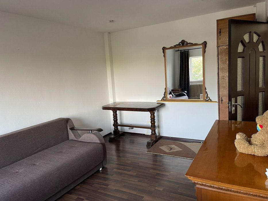 Garsoniera de inchiriat