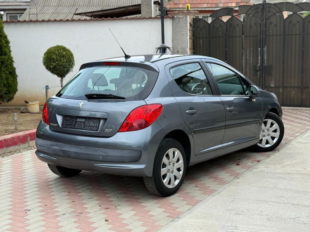Peugeot 207 1.4 benzina 95 cp/2010