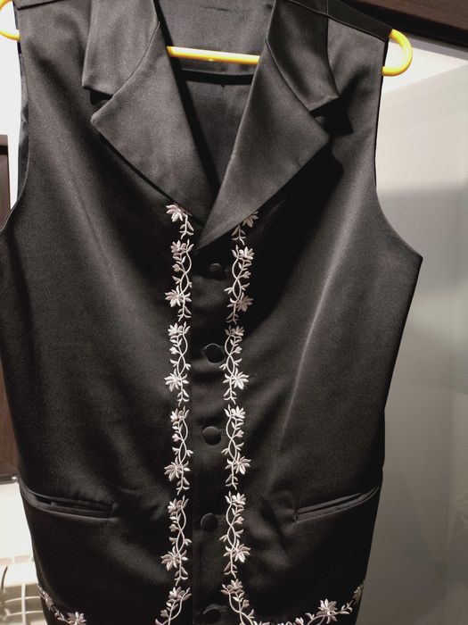 Costum de Mire Brodat Negru Unic stil Gothic