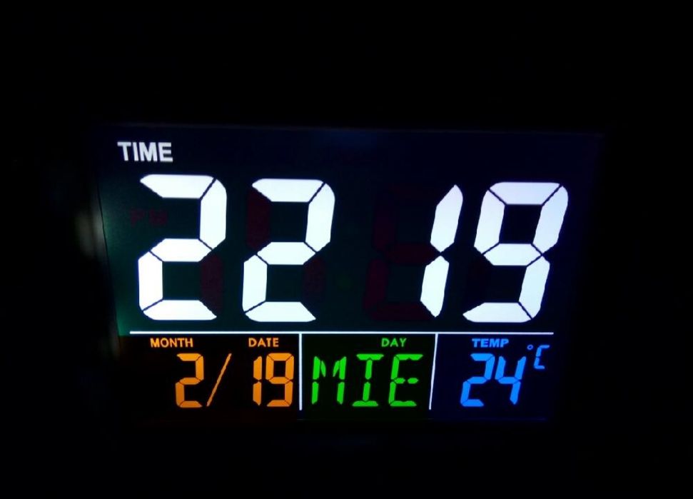 Ceas digital cu senzor,termometru,Data,Luna,Zi, 12/24 h,NOU!