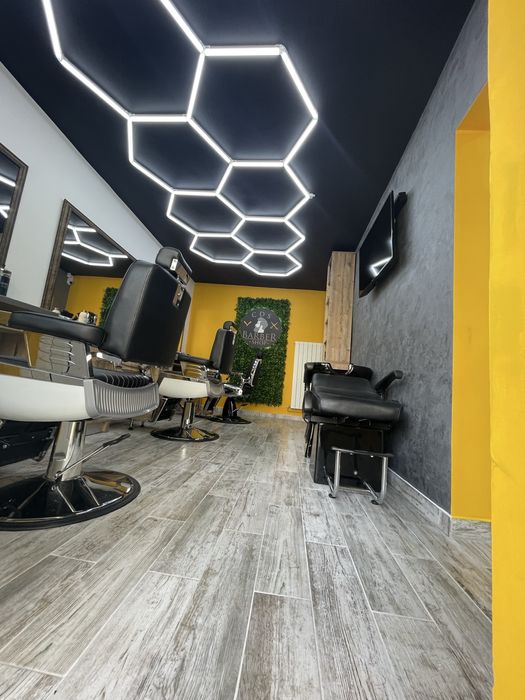 Inchiriez scaun frizerie