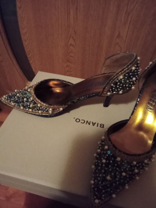 Pantof Lux cu Perle si Paiete Marime 37