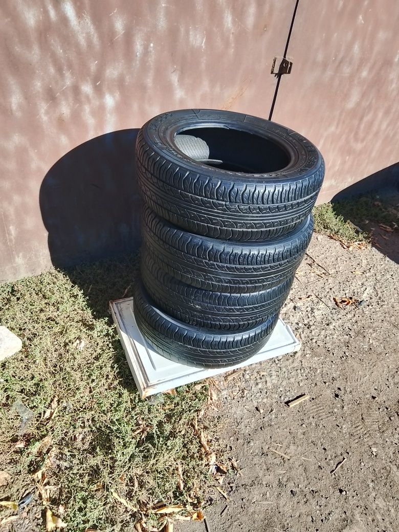 Авто шины 185*60 R14 в количестве 4 шт