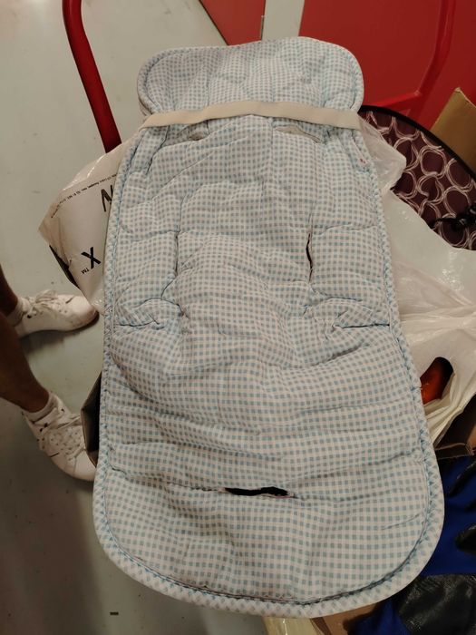 Подложка за бебешка количка