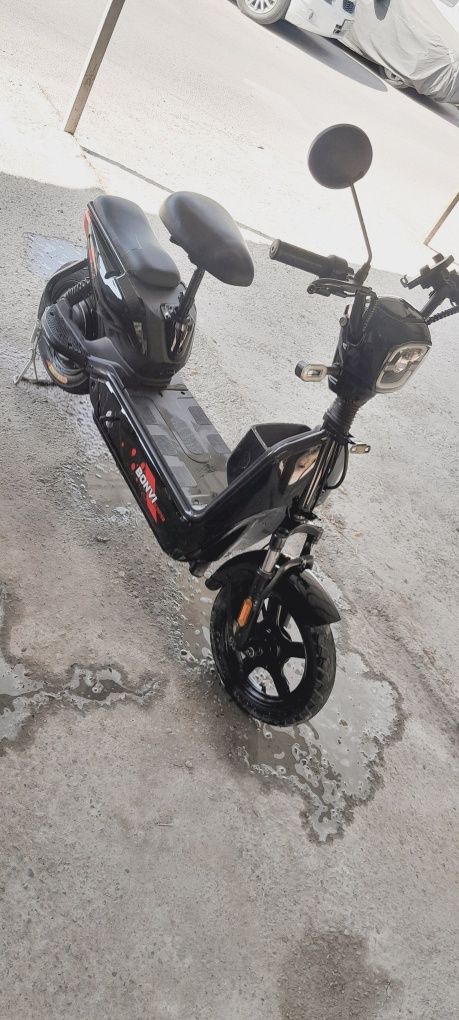 Продам отличный электронный скутер