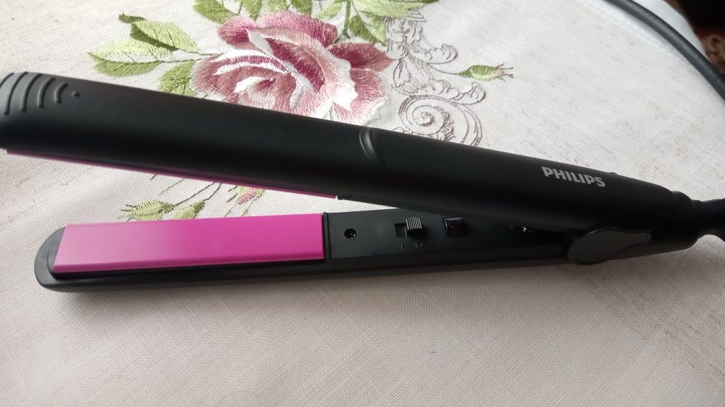 Placa pentru întins părul Philips Selfie Straightener