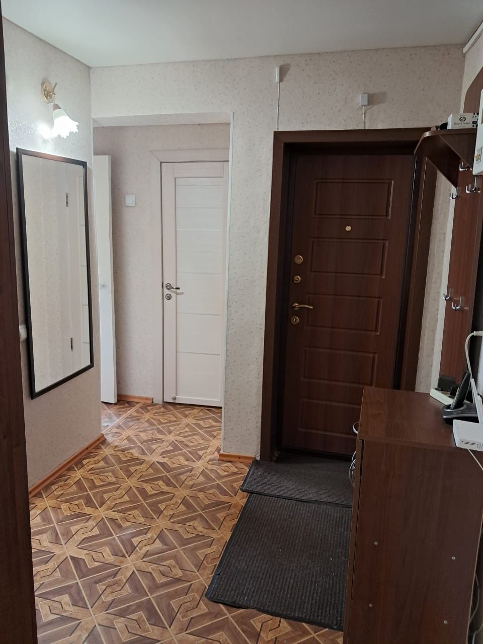 Продам 3-х комнатную ул. Астана 10.