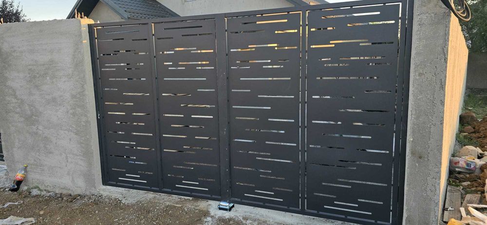 Poarta CNC decorativa din tabla traforata -modele moderne la comanda