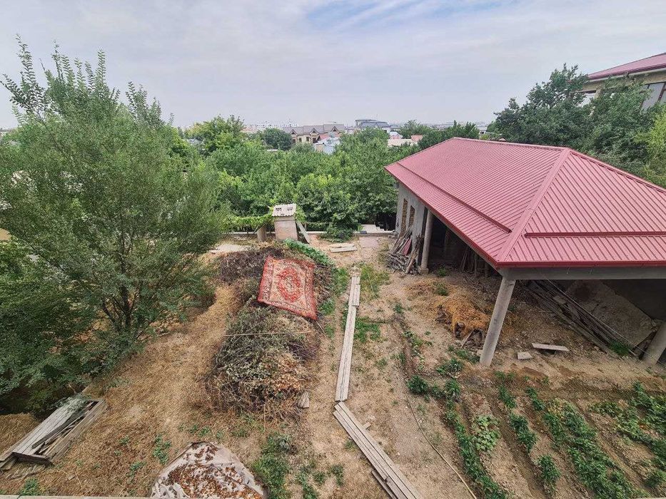 Циолковского ул. Еврокоробка вдоль дороги