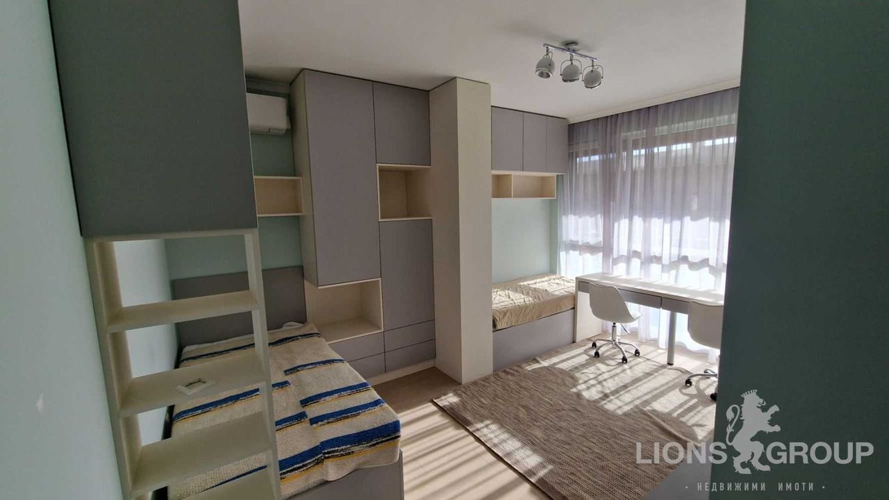 Дава се под наем Тристаен апартамент в Варна, Бриз - 100 кв.м за 1100 € - Снимка #7