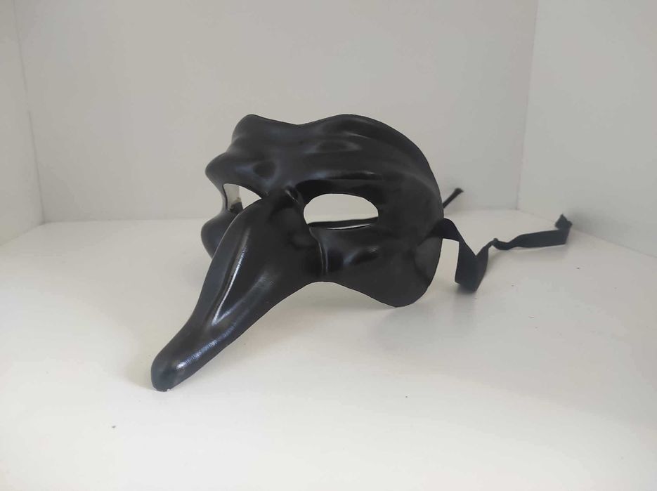 Венецианска маска