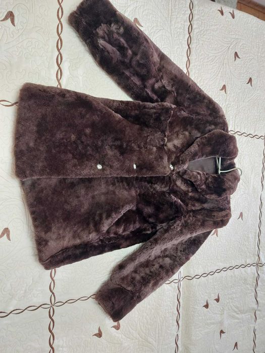 Haina de blana mouton dore si pantofi de piele