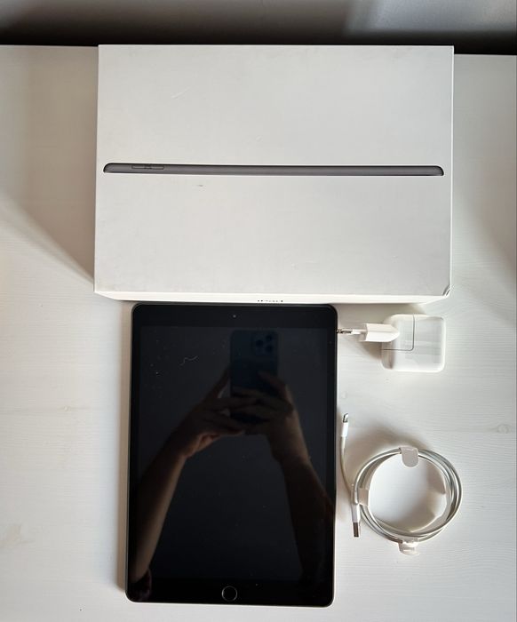 Продам Ipad 7 32 gb