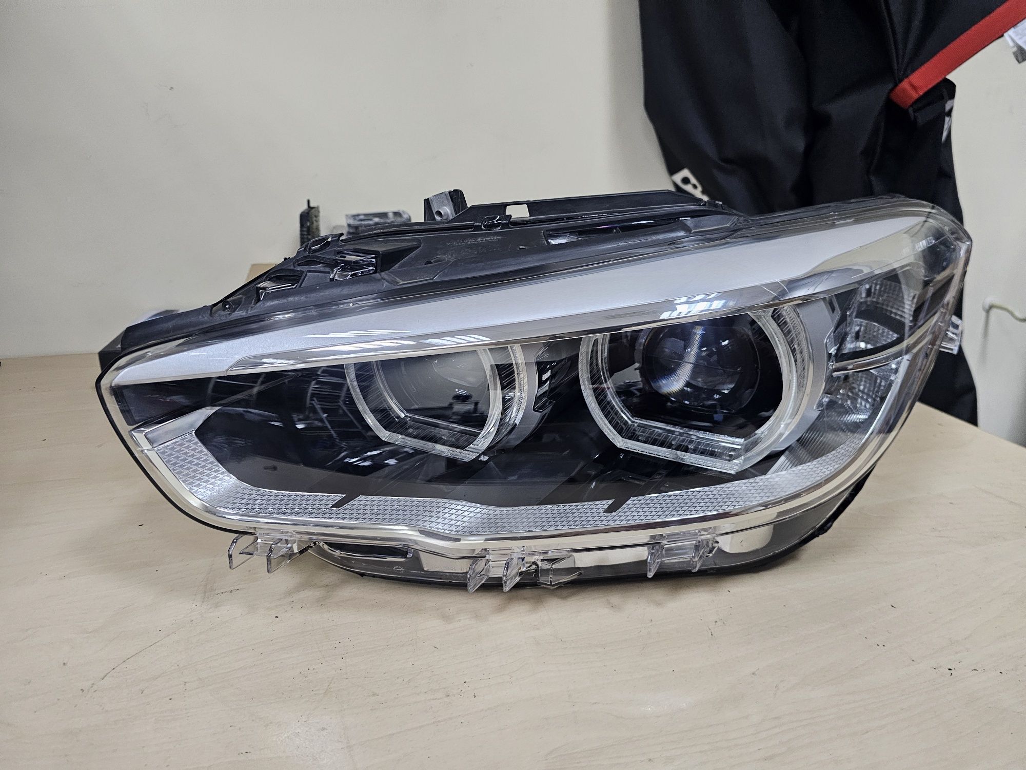 Ляв фар BMW 1 F20 lqv far бмв 1 ф20
