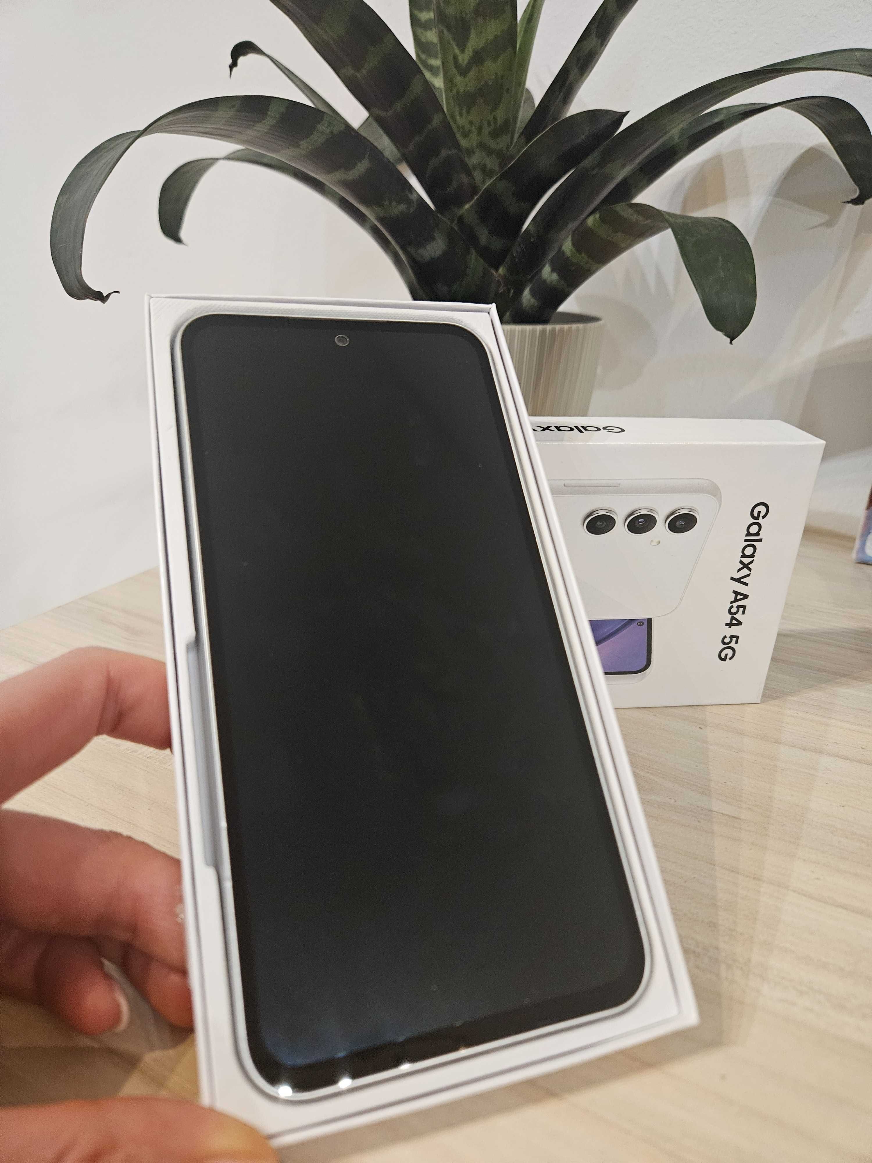 Телефон Samsung A54 5G в гаранция