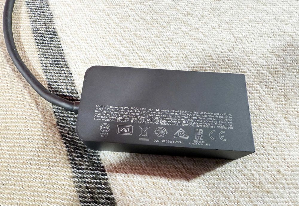 Dock Microsoft Surface Connect model 1856