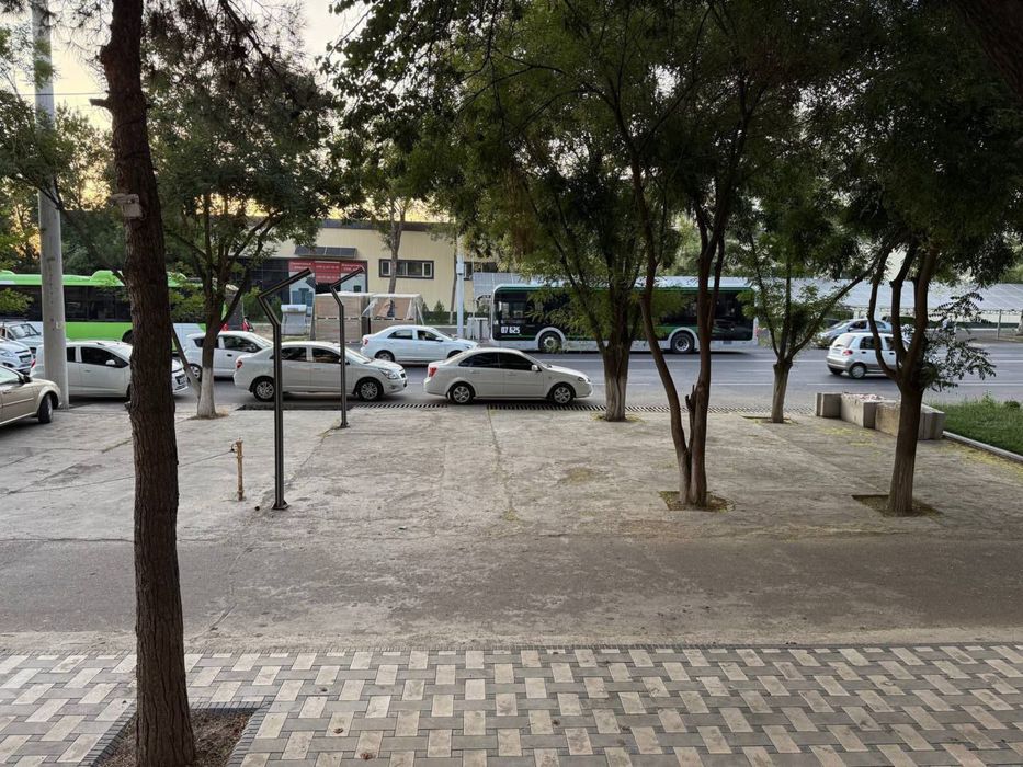 ПРОДАЁТСЯ НЕЖИЛОЕ ПОМЕЩЕНИЕ  Чиланзарский район Ориентир: 20 кв