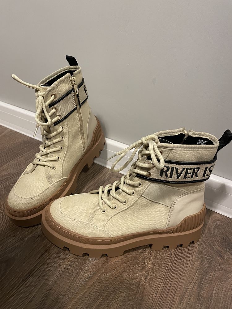 Боти River Island