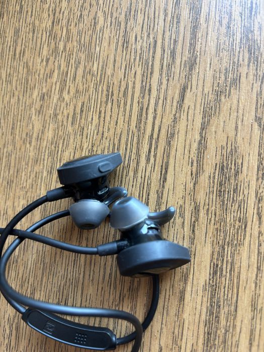Bose Sound Sport in ear casti nu jbl,harman kardon