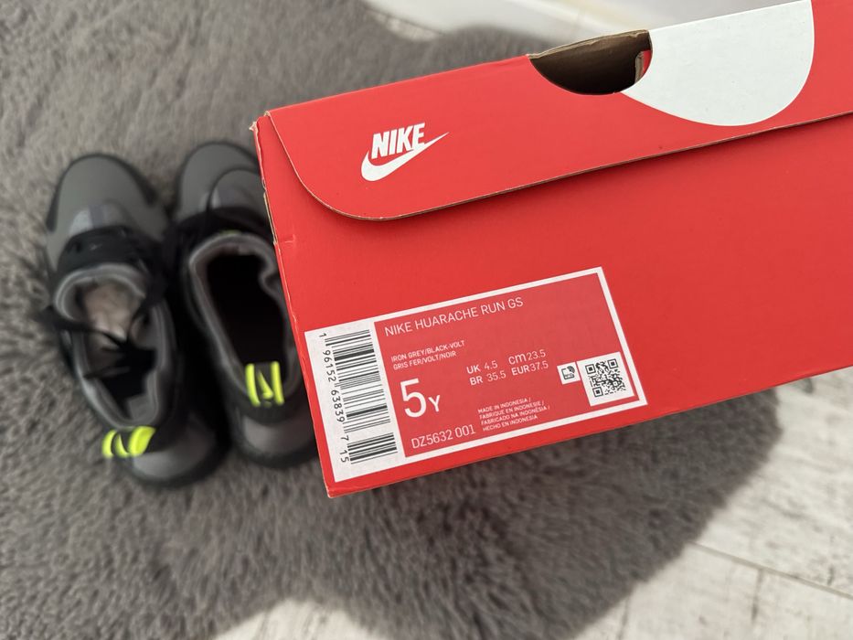 Nike air HUARACHE junior / woman 37,5 (recomand 37)