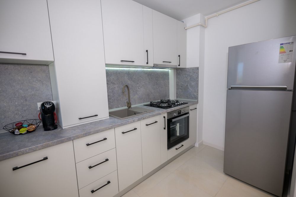 De inchiriat apartament cu 3 camere, bloc lux, zona CAZINO-MAMAIA !