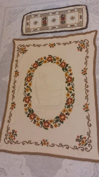 Fata de masa cusuta manual,tradițională