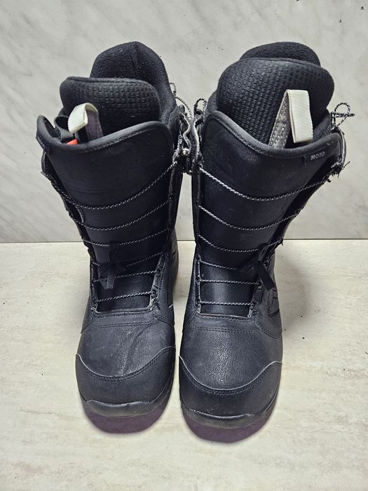 Boots 137  buti placa snowboard Burton   mărimea  43,5 (28,5   cm) .