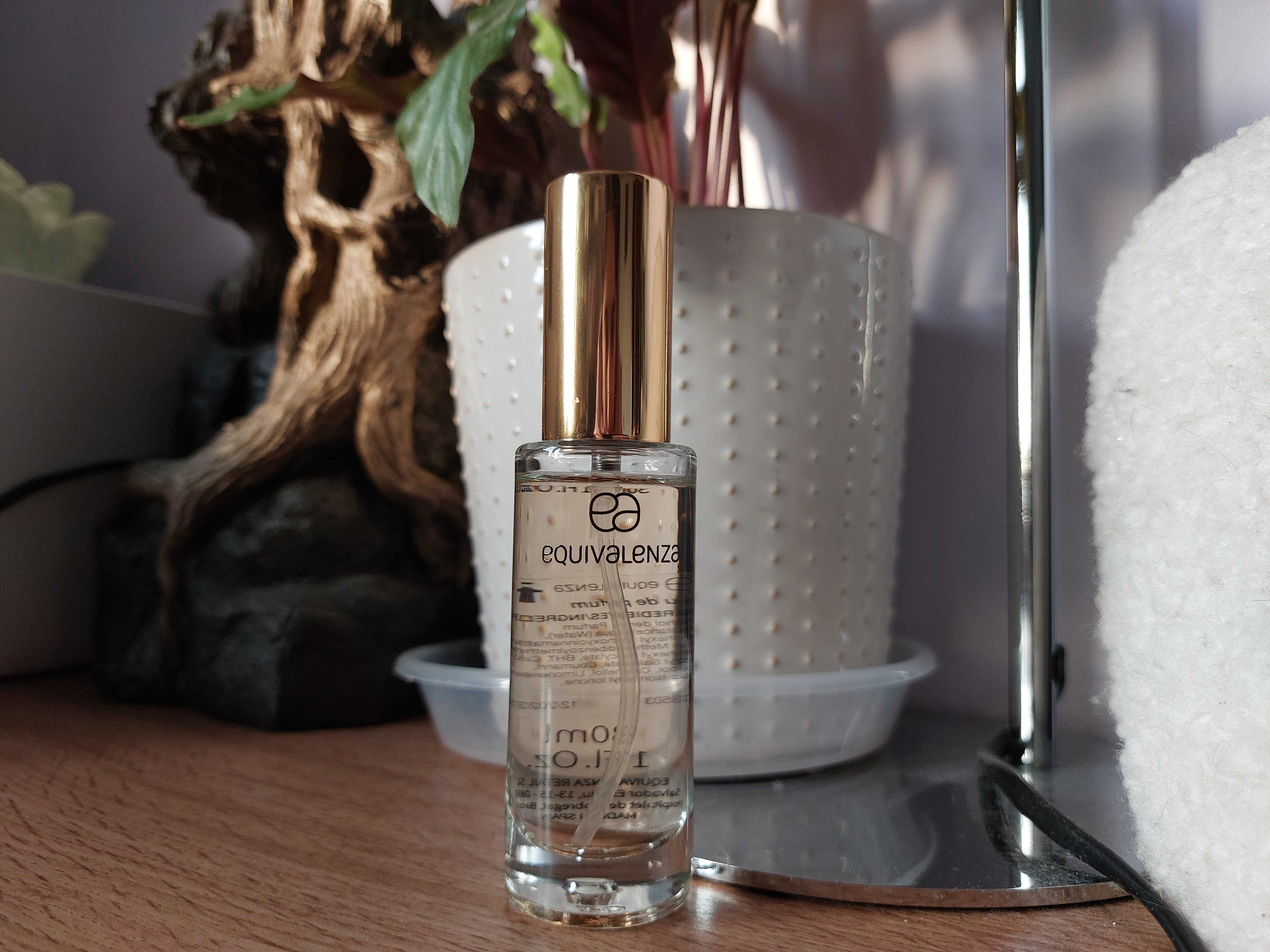 Equivalenza nr 144 femei Oriental spicy