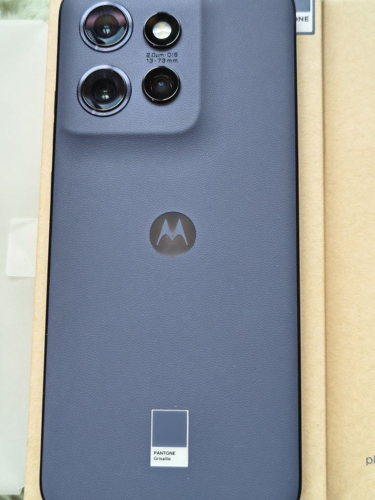 Motorola edge 50 neo като нов