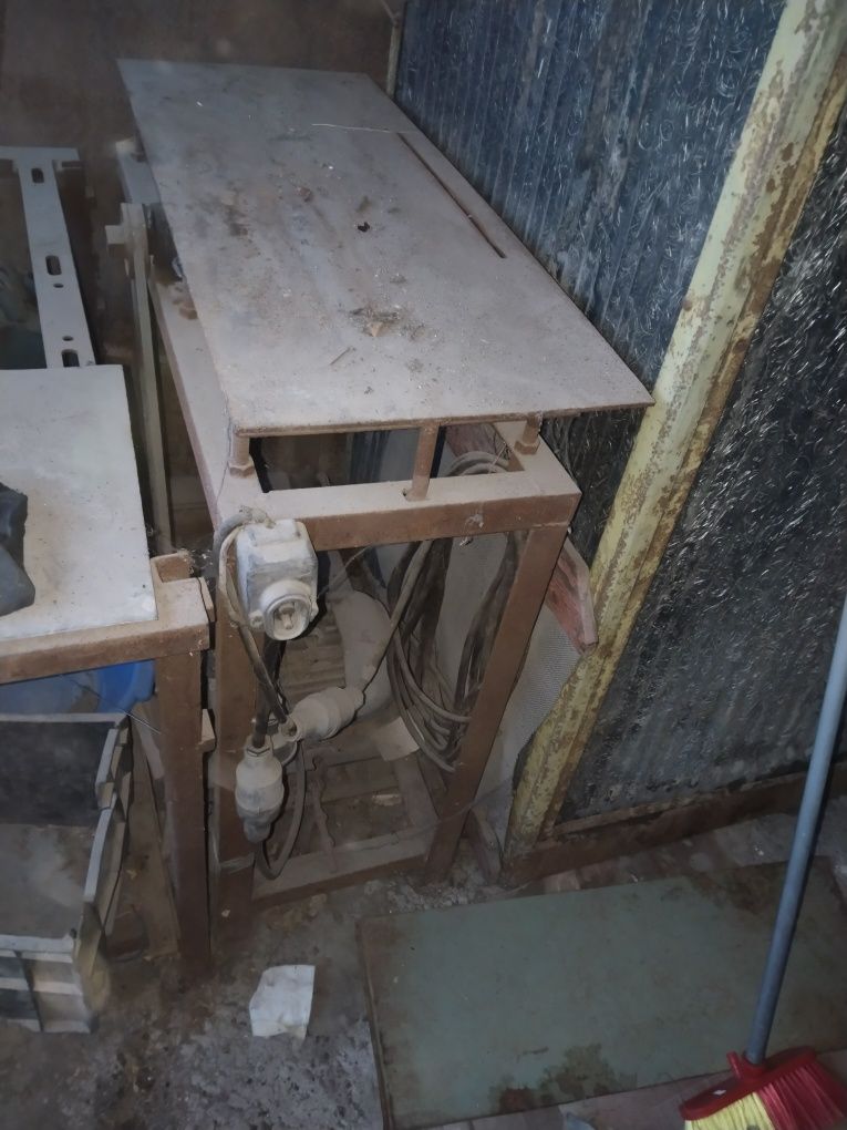 Продам  бак нержавейку, листы нержавейка и циркулярку