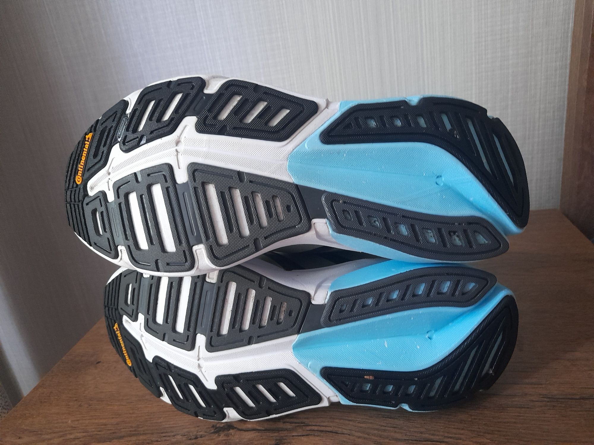Adidas Adistar 1 дамски маратонки 38 номер.